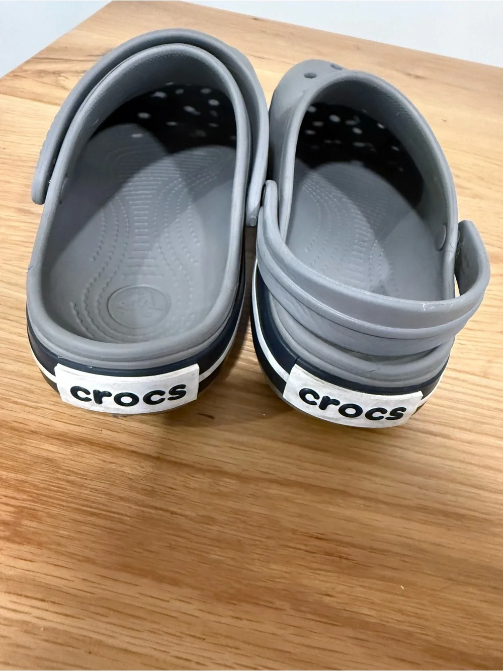 Big Boys Gray/Black Trim Slip-On Crocs-Size 6
